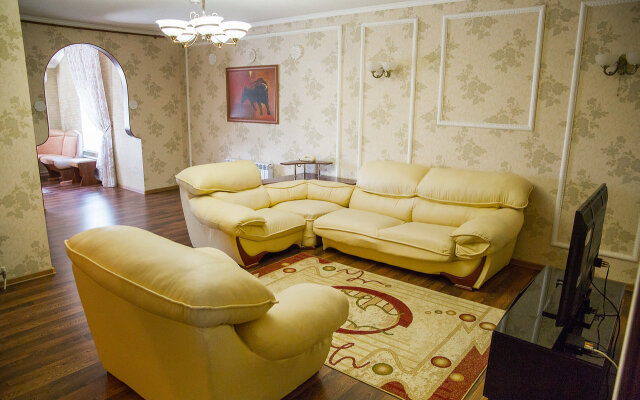Aleksandrovskij Hotel