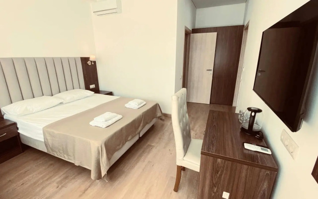 Resort Mersini