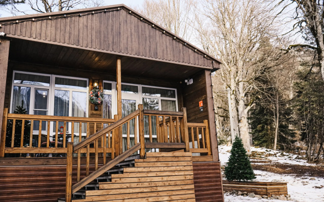 Khizhina Lesnika Recreation Camp