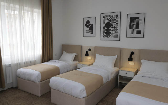 Uno Jalal-Abad Hotel