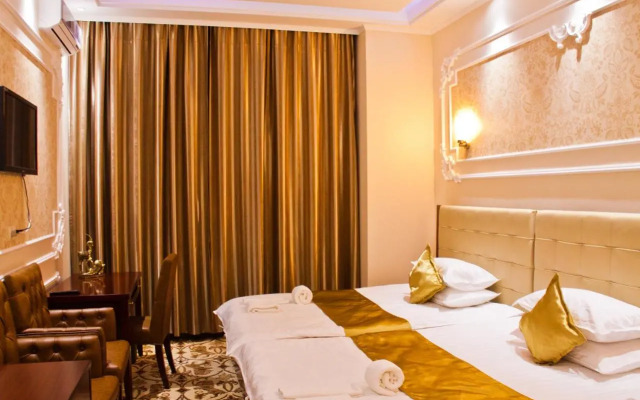 Sky Luxe Hotel