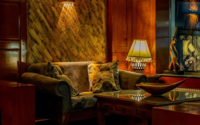 Peak Star Hotel