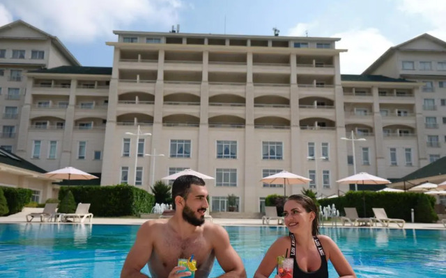 Qafqaz Riverside Hotel