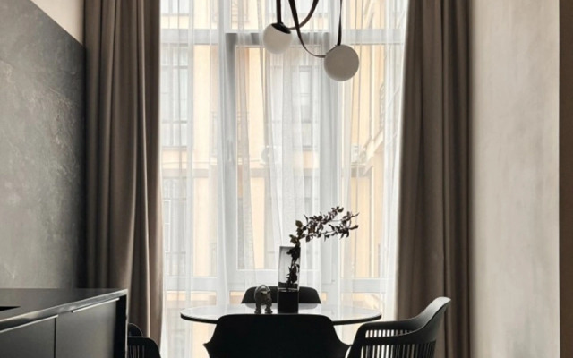 Dvukhurovnevaya V Siriuse S Vidom Na Palmy Flat