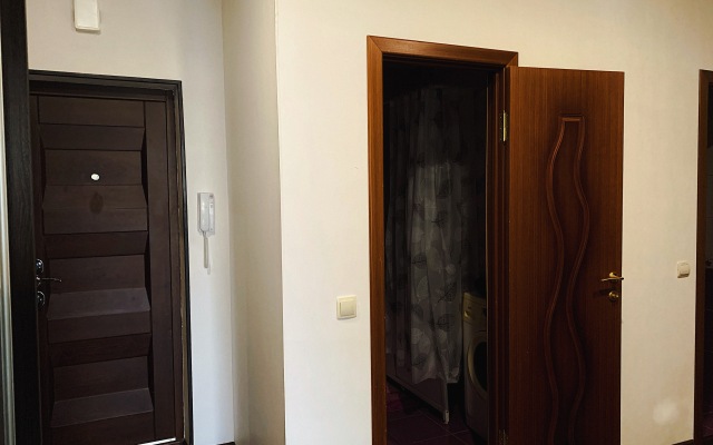 Квартира Двухкомнатная Рядом с Парком Галицкого