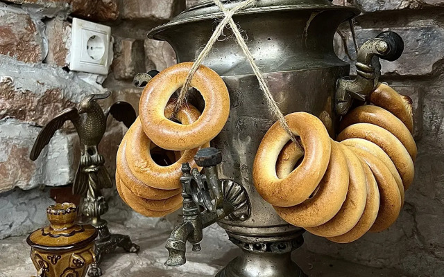 Квартира с антикварной мебелью