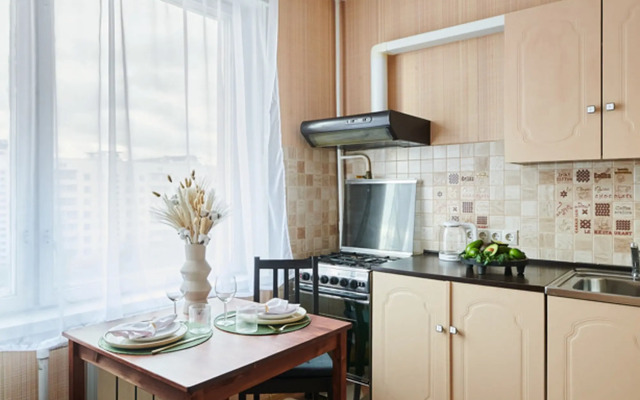 Na Sayanskoy Flat