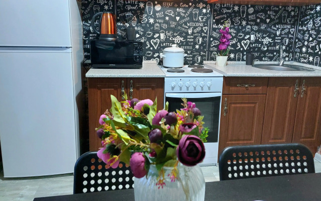 V Tsentre Na Aksakova 81 Flat