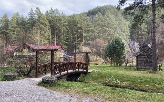 Derevnya Berendeevka Hotel