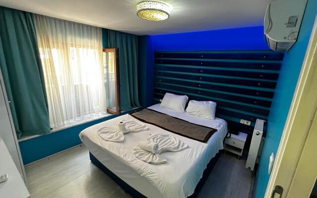 Отель Moon Blue