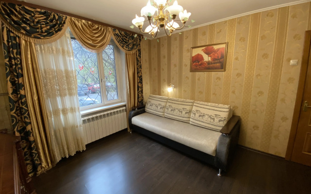 Uyutnaya 2kh komnatnaya vozle metro Botanicheskiy sad Flat