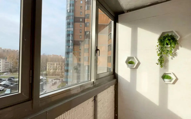 Uyutnaya I Svetlaya U Metro Flat