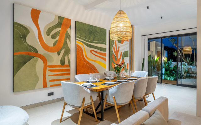 Novaya, 3 Spalni, Luchshee Raspolozhenie, Bolshoy Basseyn, Palma Villa