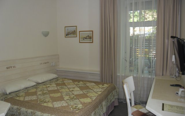 Vintazh Hotel