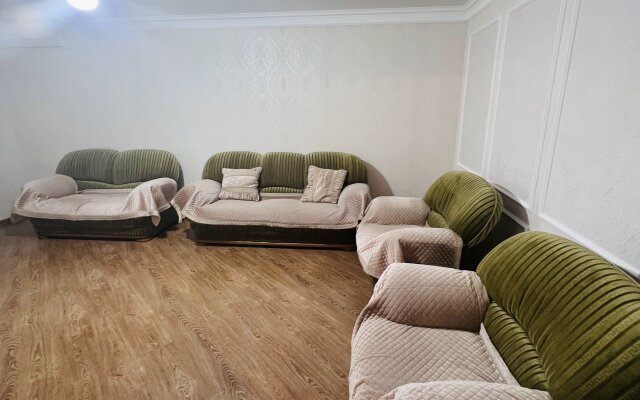 TUR HOUSE v Kaspiyske Apartments
