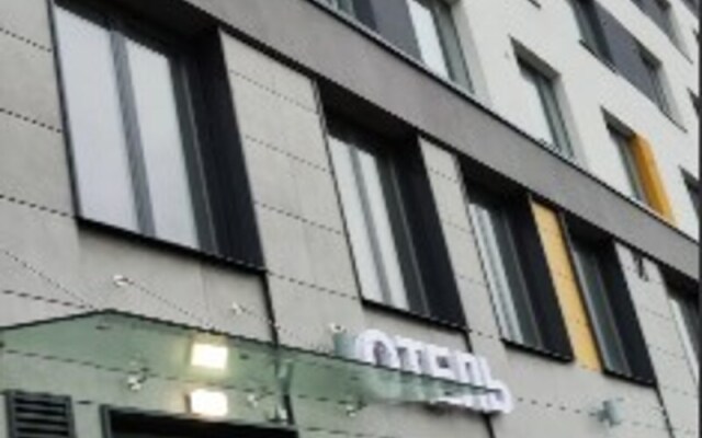 Novye U Metro Dlya 3 gostey Apartments