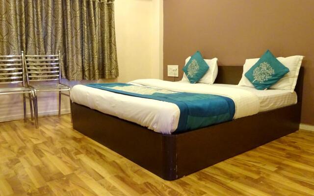 Hotel Blue Moon