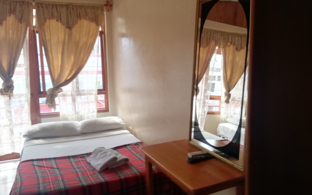 Edgar Parraga Hostel