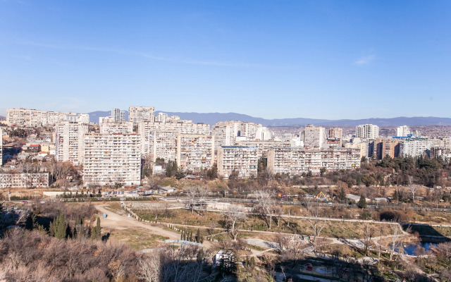 V Tsentre Goroda vozle Mziuri Parka Apartments
