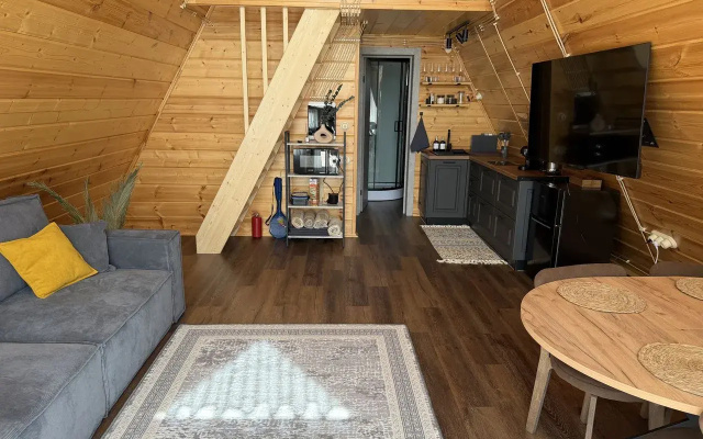 Частный дом A-frame Графит из дерева 4х местный Ривер Хаус