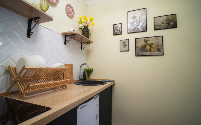 Kranc v starinnom stile vozle Ozera Apartments