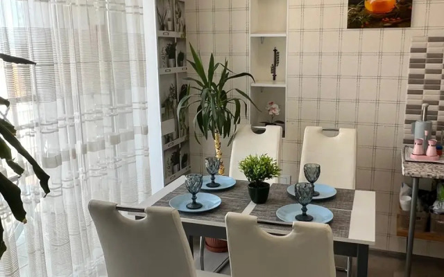 Na Dachnoy Apartments