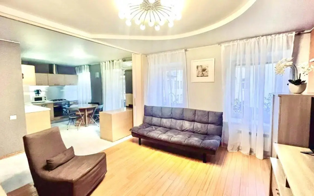 Квартира «Апартаменты балконом»