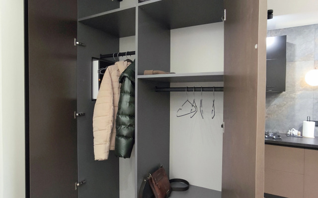 Апартаменты Новые уютные Клен в доме бизнес-класса с охраной