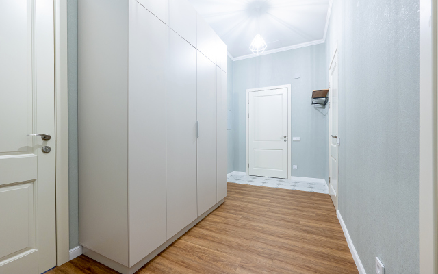 Trekhkomantnaya kvartira u letnego sada v Mozaichnom dvore Flat