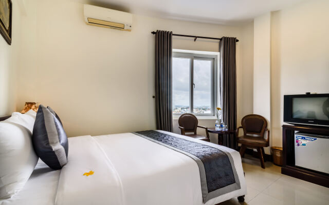 Baly Hotel