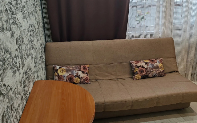 Na Aleksandra Usoltseva 26 Flat