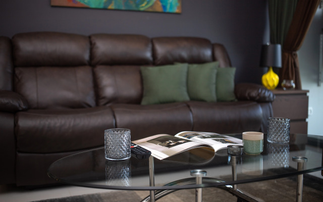 Апартаменты Три спальни с видом на море и озеро