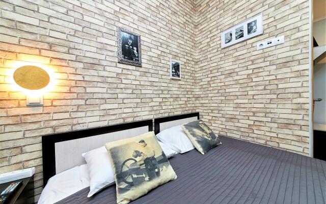 Apriori Hotel