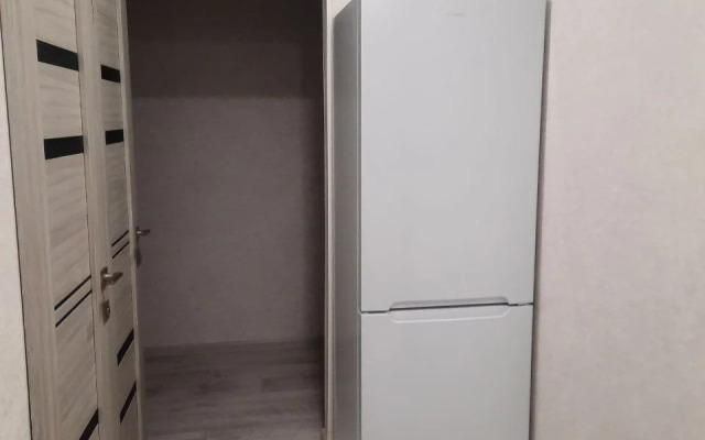 V Tsentre Goroda "9 Aprelya" Flat