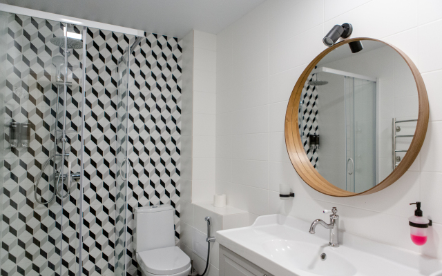 Freezone Inn Hotel	