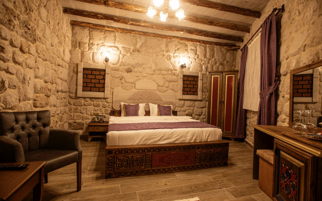 Ada Cave Suites Hotel