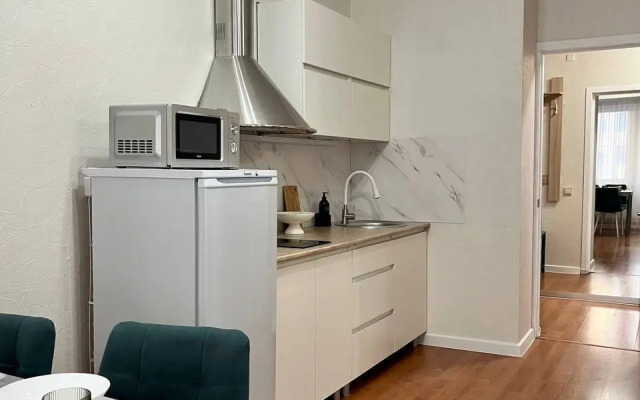 Na Ulitse Baykalskaya 107A/1 Flat