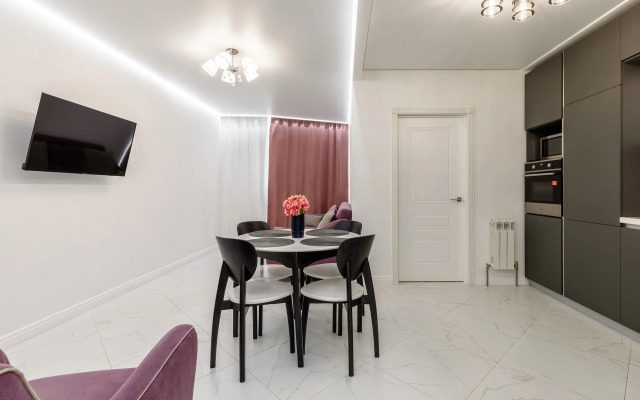 Двухкомнатные апартаменты LUX  с видом на ДОН №7