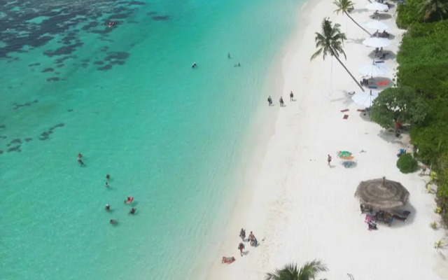 Thoddoo Sunny Beach Guest house
