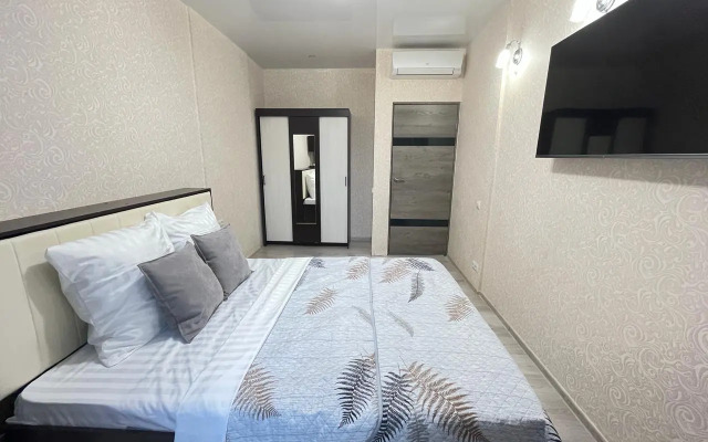 Апартаменты Уютные 3-комнатные на Июльских Днях 1к1