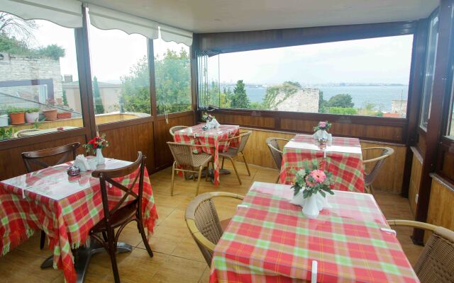 Esans Hotel