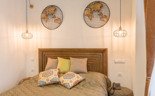 Welcome House Hotel