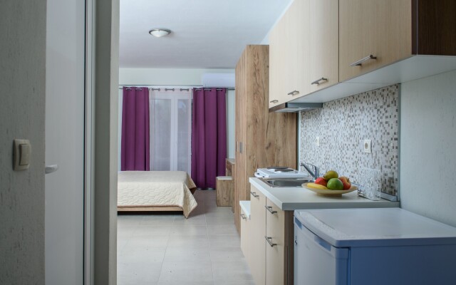 Anneta's House Apartments