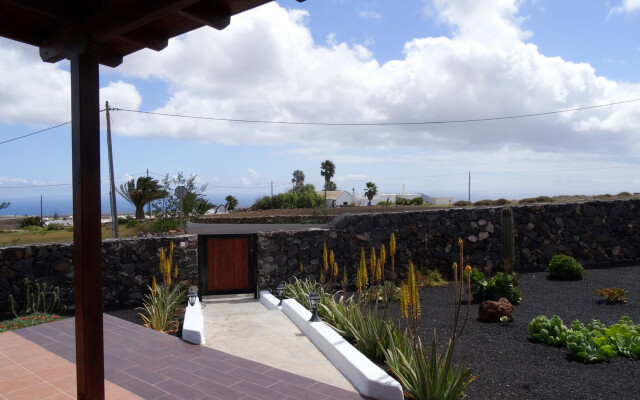 Aloe In Teseguite On Lanzarote Chalet