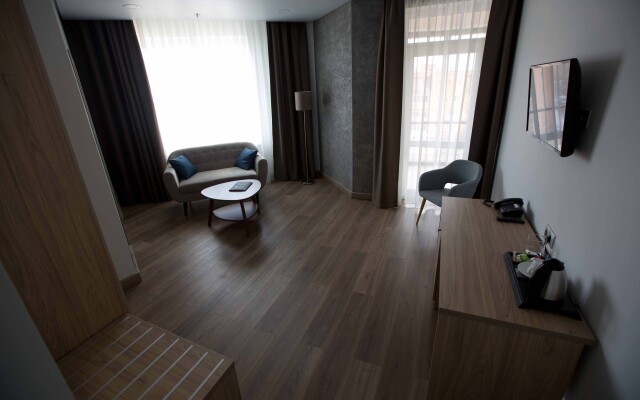 Planeta IQ Hotel