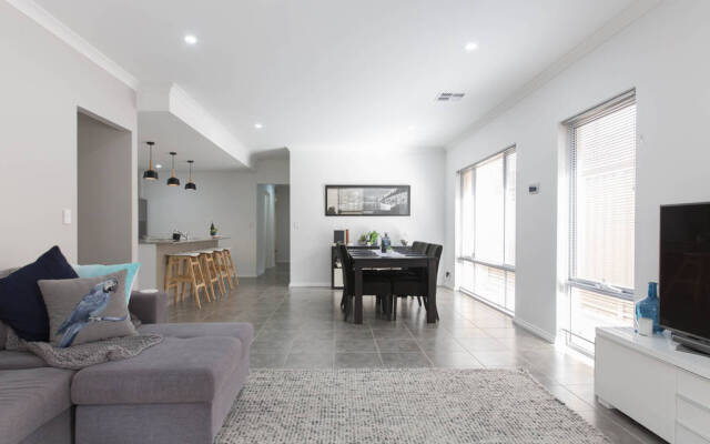 Гостевой Дом Modern home near city and airport