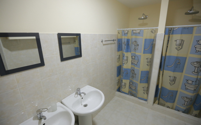 Midtown Hostel