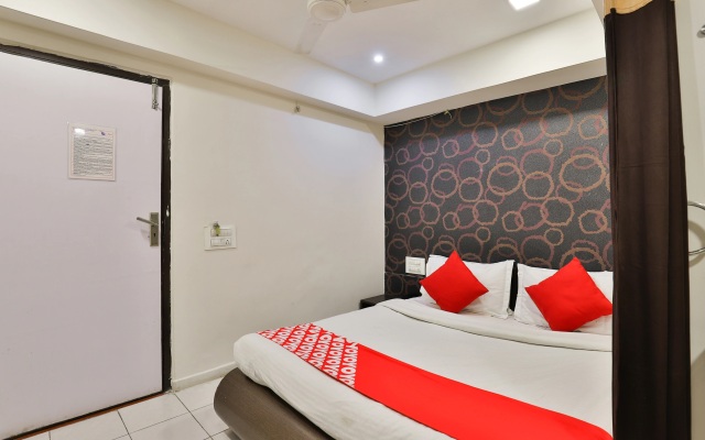 Hotel Blue Moon