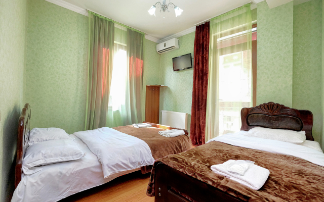 Come In Hotel