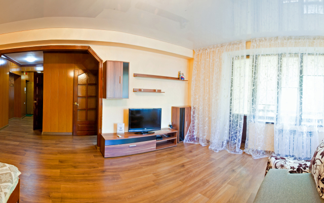 Lessor 103-105 Apartments